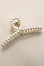 Load image into Gallery viewer, Pearl Hair Claw Clips