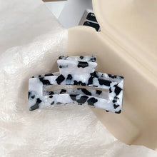 Load image into Gallery viewer, Jumbo Animal Tort Print Claw Clip