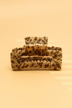 Load image into Gallery viewer, WRAP ANIMAL PRINT FABRIC HAIR CLAW CLIPS