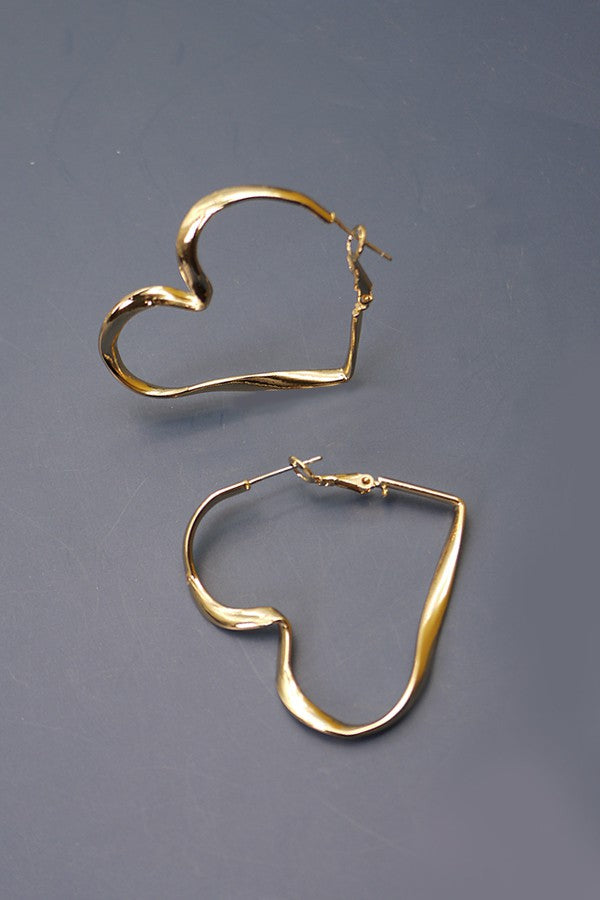 TWISTED HEART HOOP EARRINGS